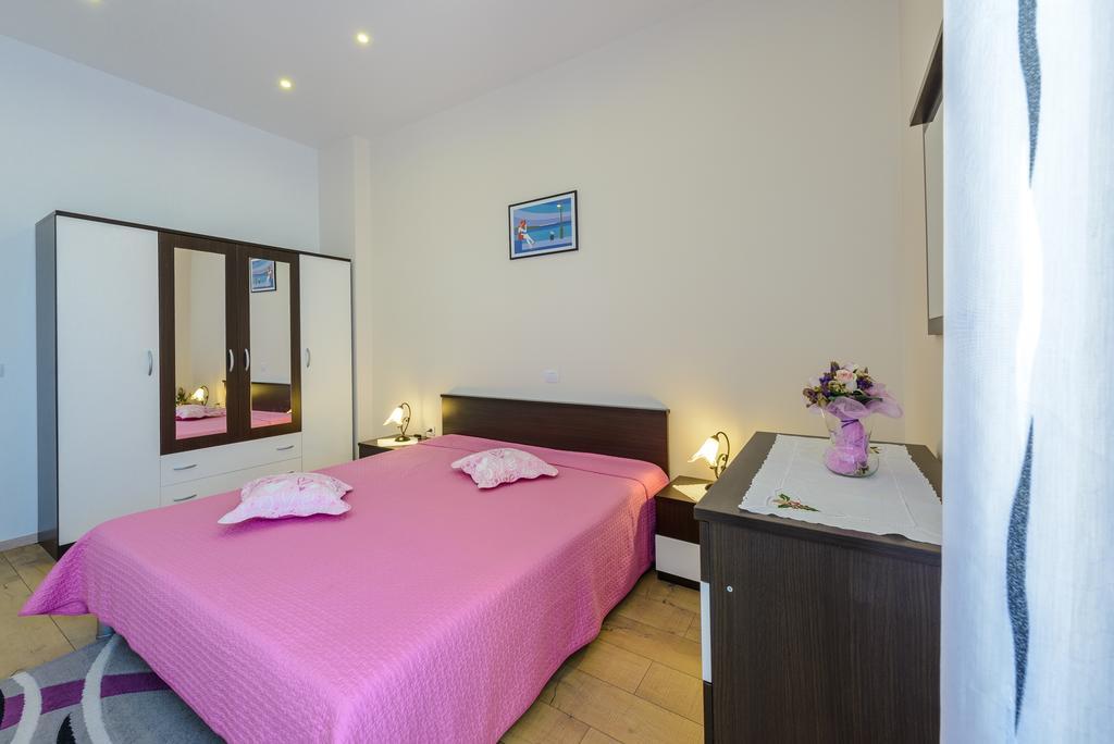 Pully Apartament *