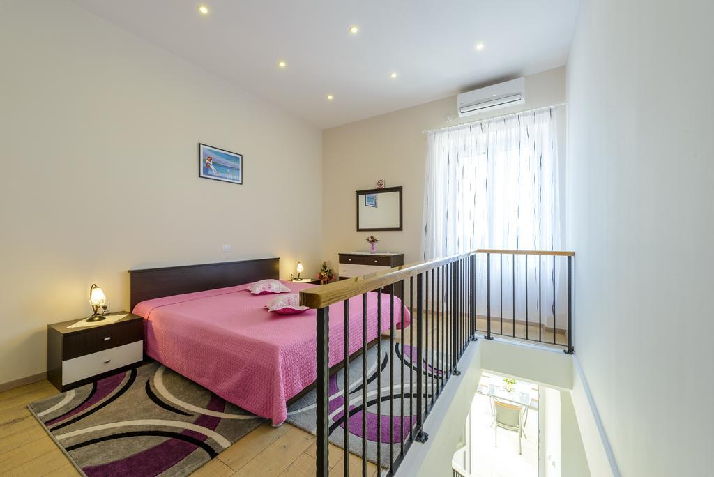 Pully Apartment